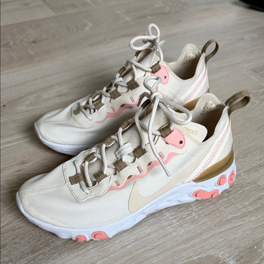 Nike React Women’s sneakers - Cream & Pink Accents 🔥